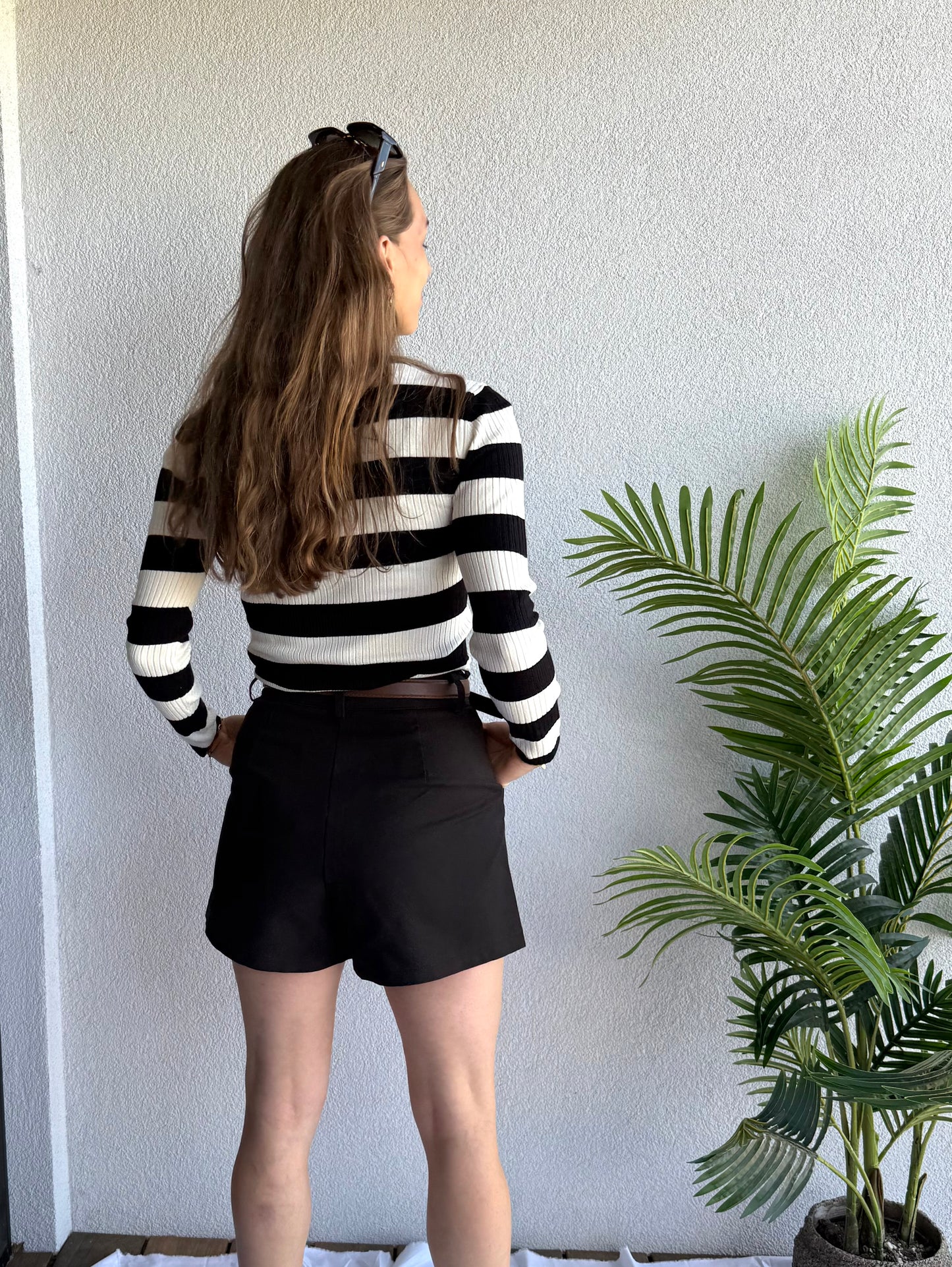 Mia Short Zwart (met Riem)