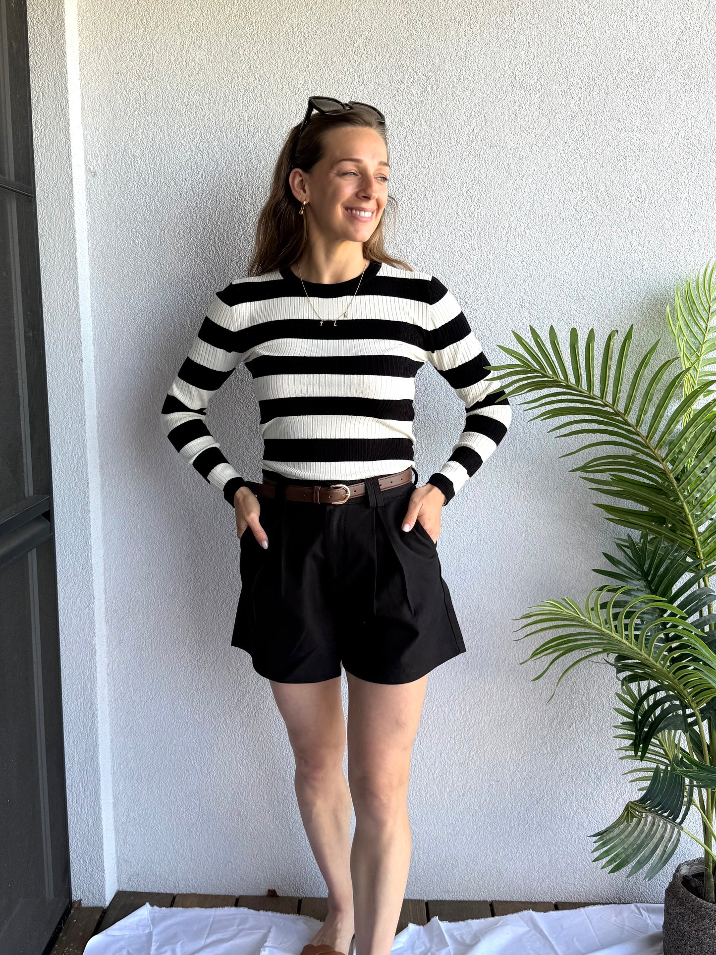 Mia Short Zwart (met Riem)