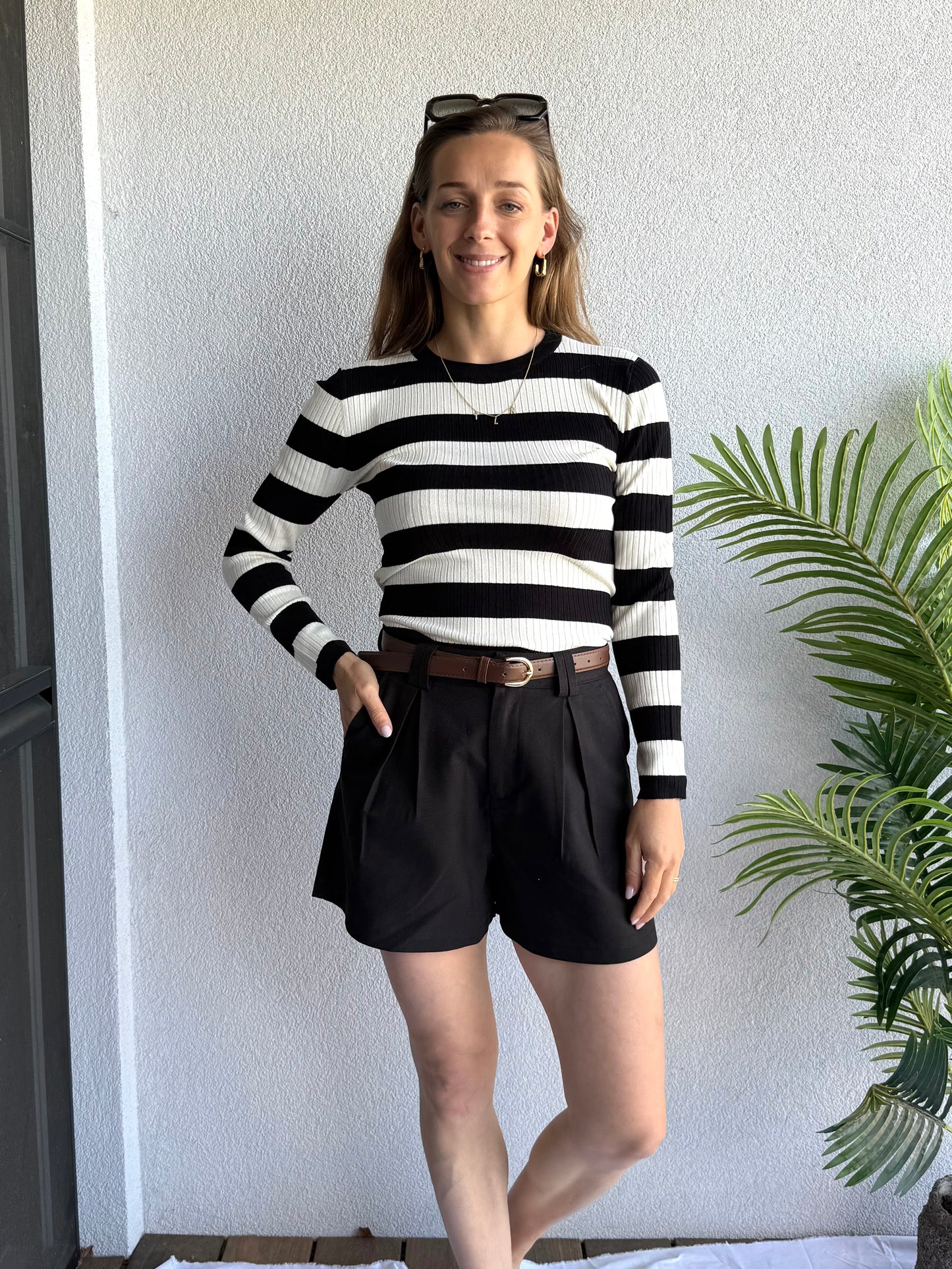 Mia Short Zwart (met Riem)