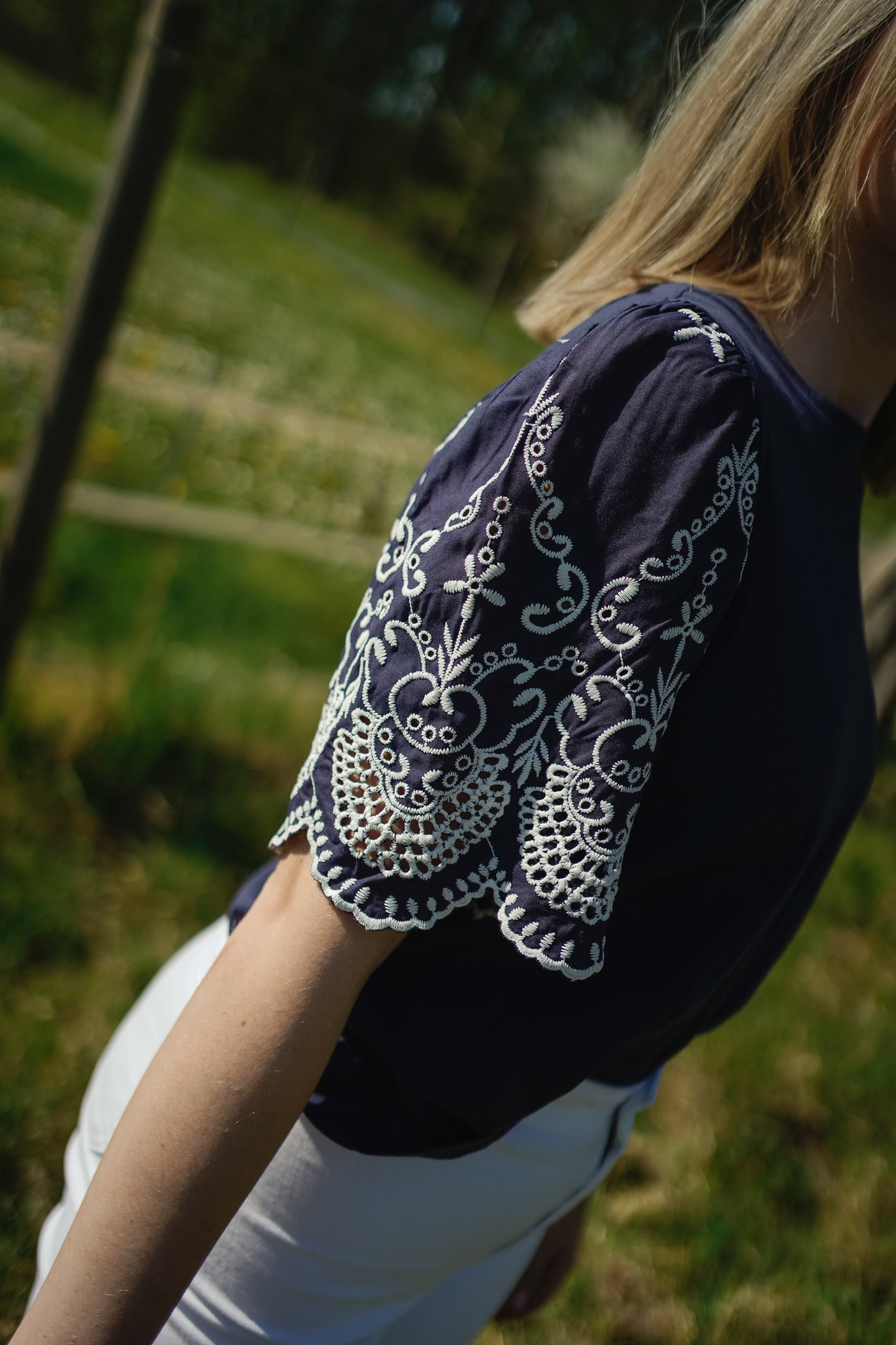 JDY Grandma Embroidery English T-Shirt Dark Blue