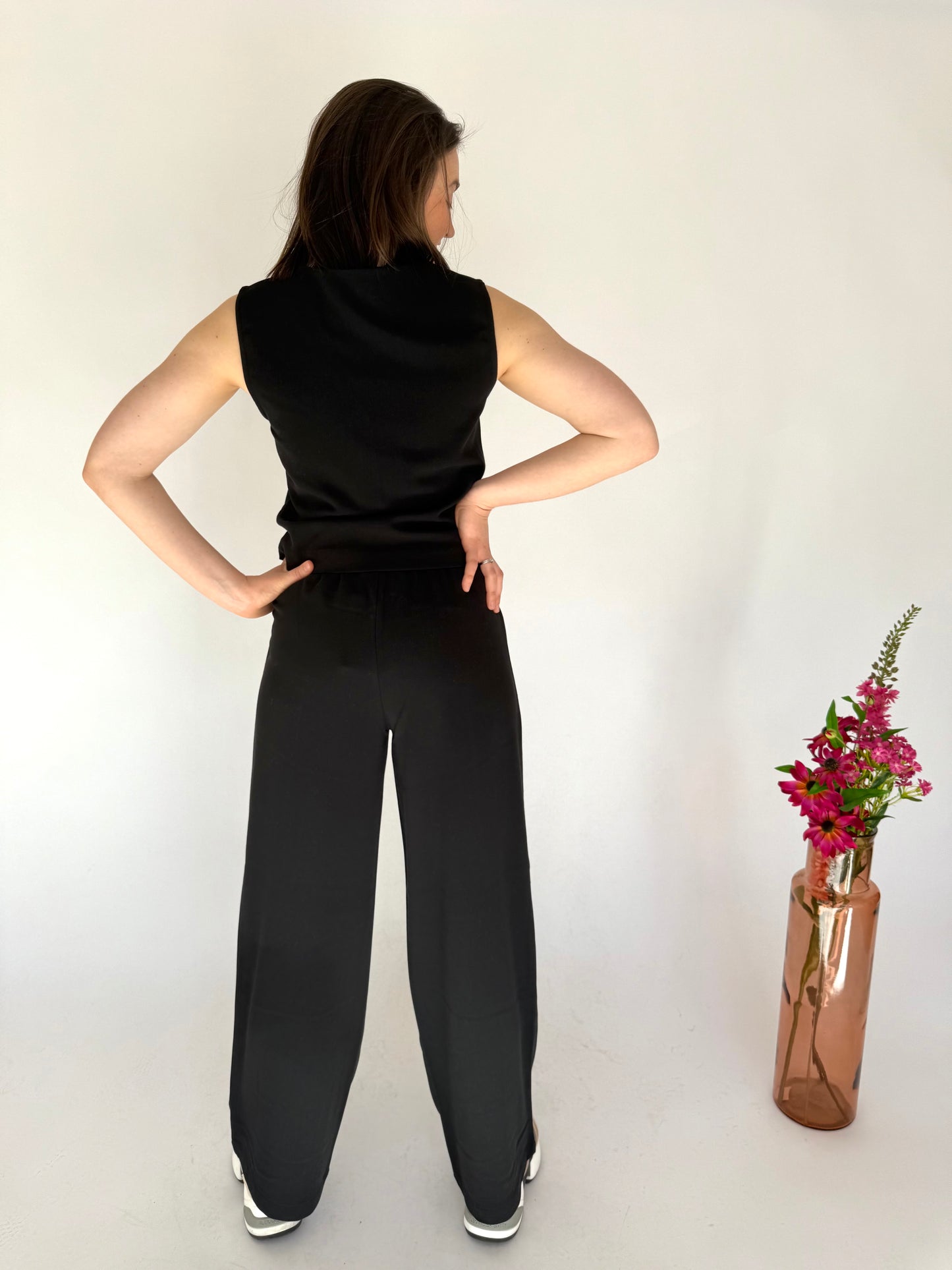 Only Thana Vest Black
