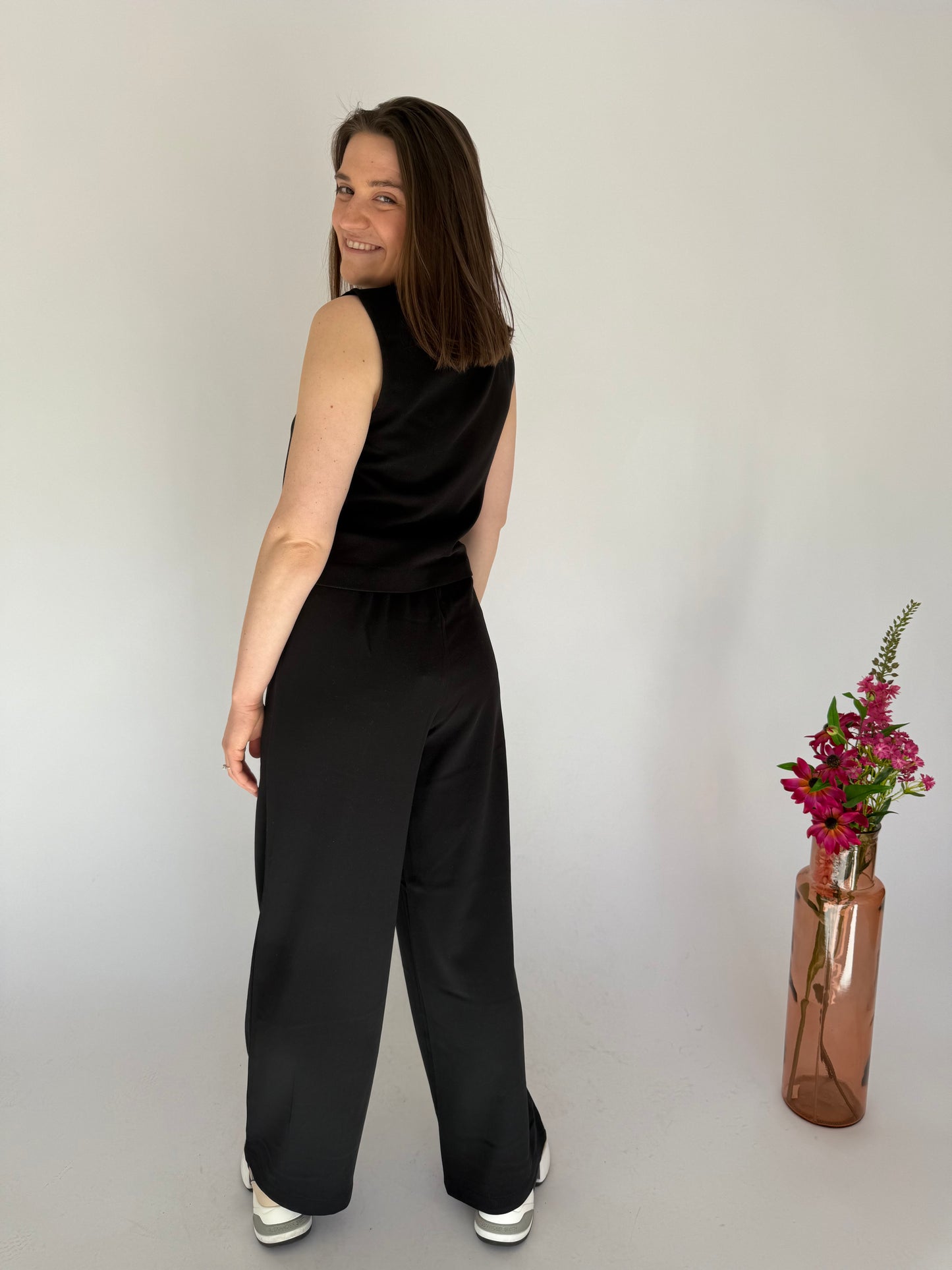 Only Thana Vest Black