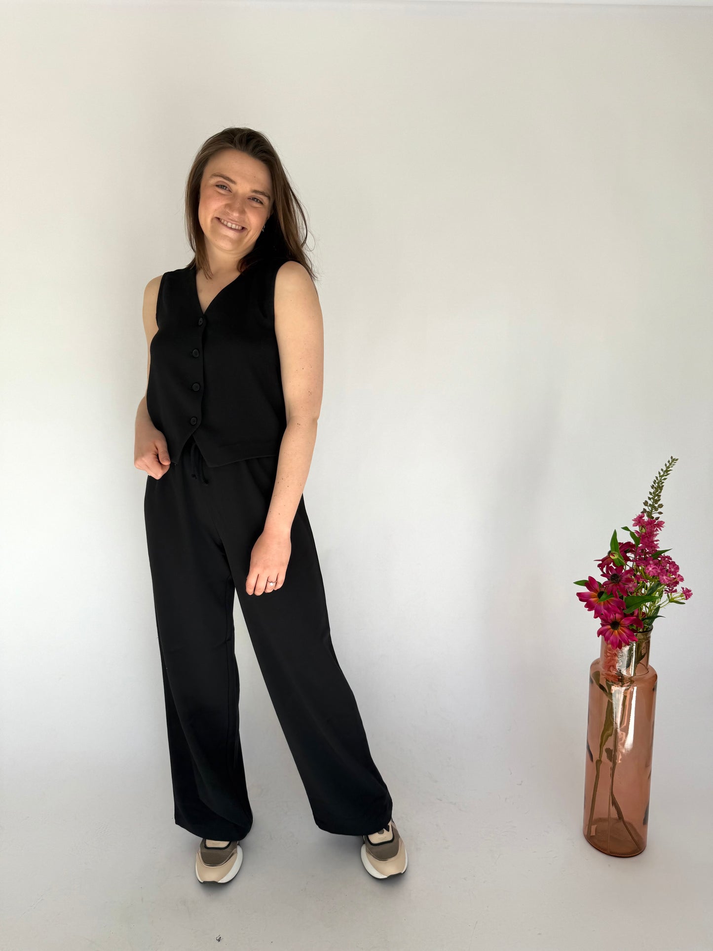 Only Thana Vest Black