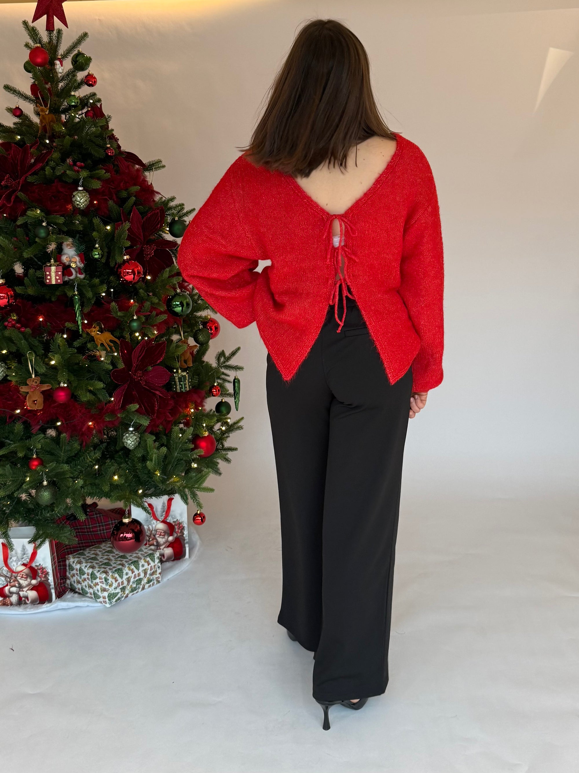 Ichi Dabria red bow sweater