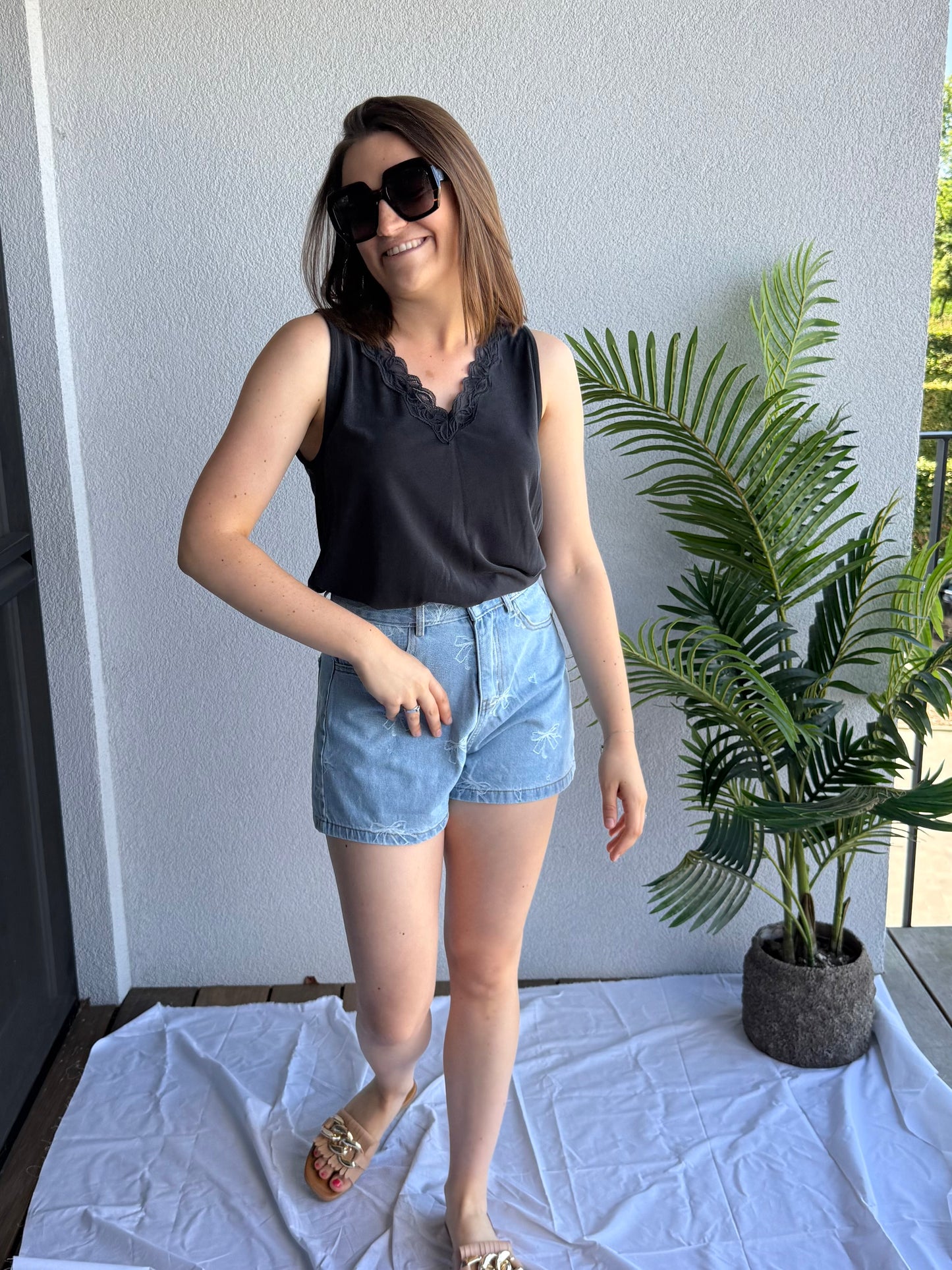 Only V-Neck Lace Top Black