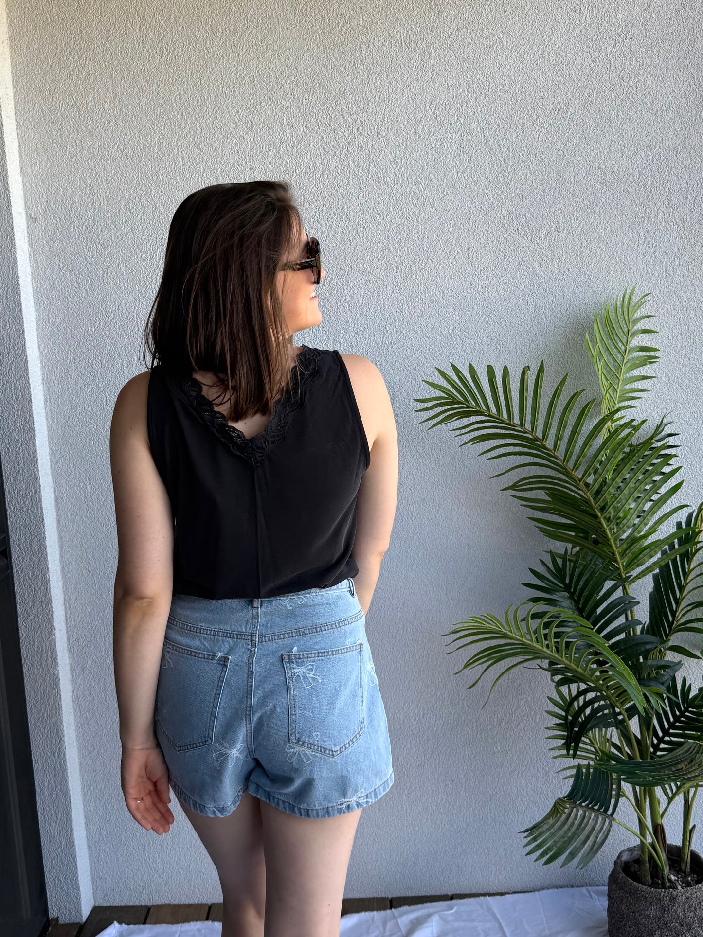 Only V-Neck Lace Top Black